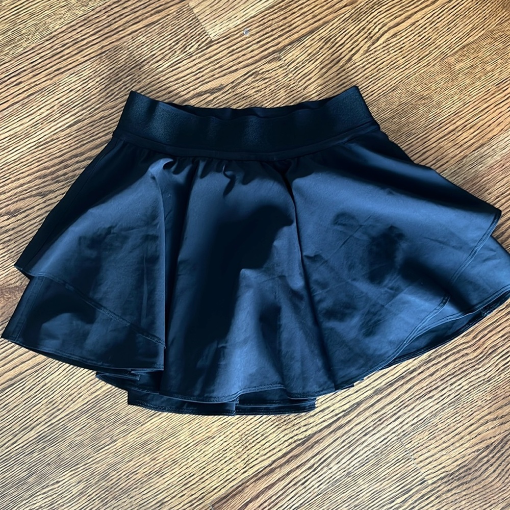 Lululemon court court rival, tennis skirt, size 4